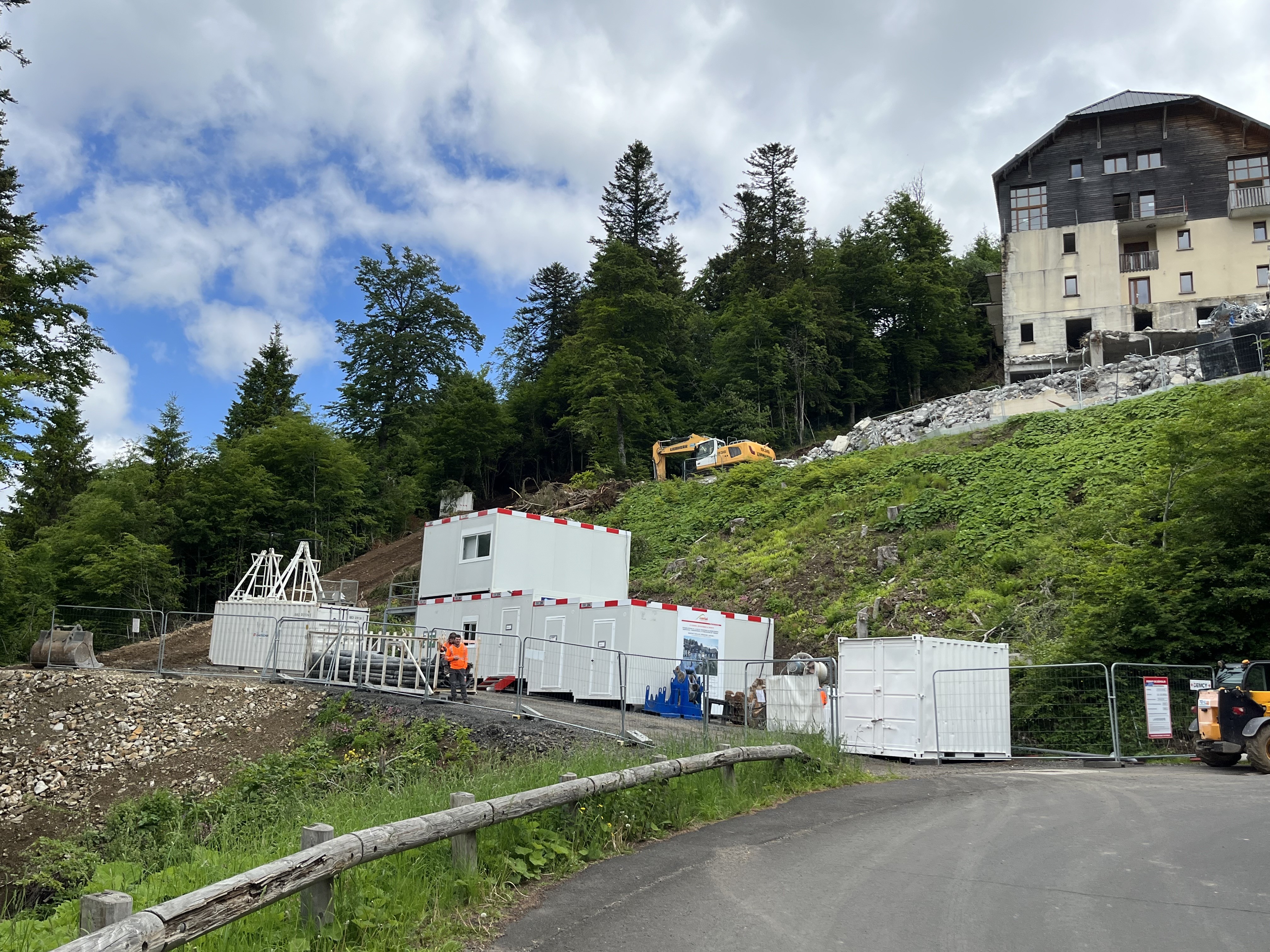 8 juin la plateforme de chantier