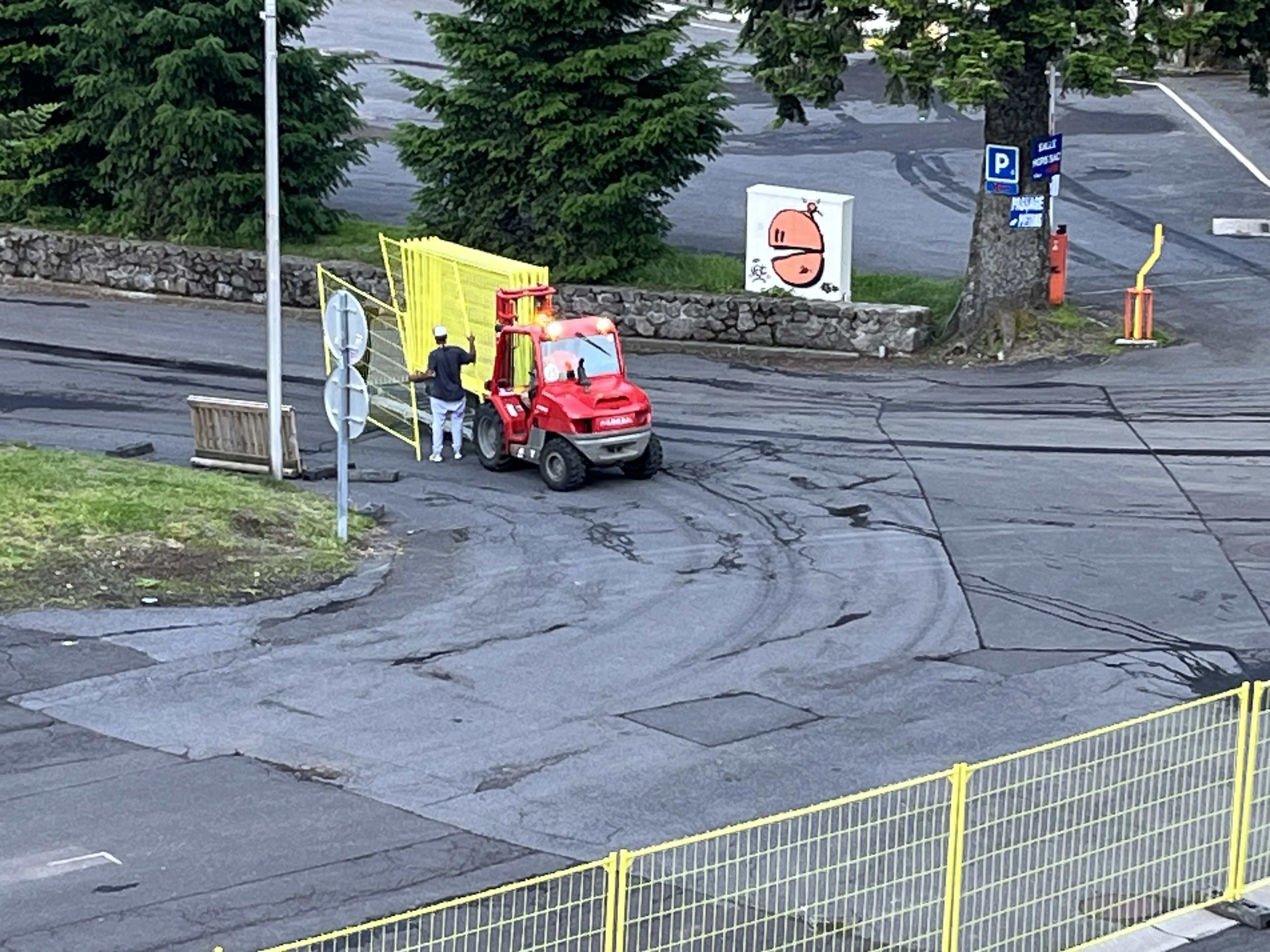 J a 20h33